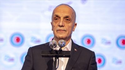 TÜRK-İŞ Genel Başkanı Ergün Atalay, asgari ücretin yaklaşık 100 farklı