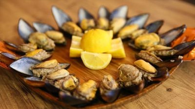 Türkiye’de sokakta satılan midye dolmalarının büyük kısmı kayıt dışı bir