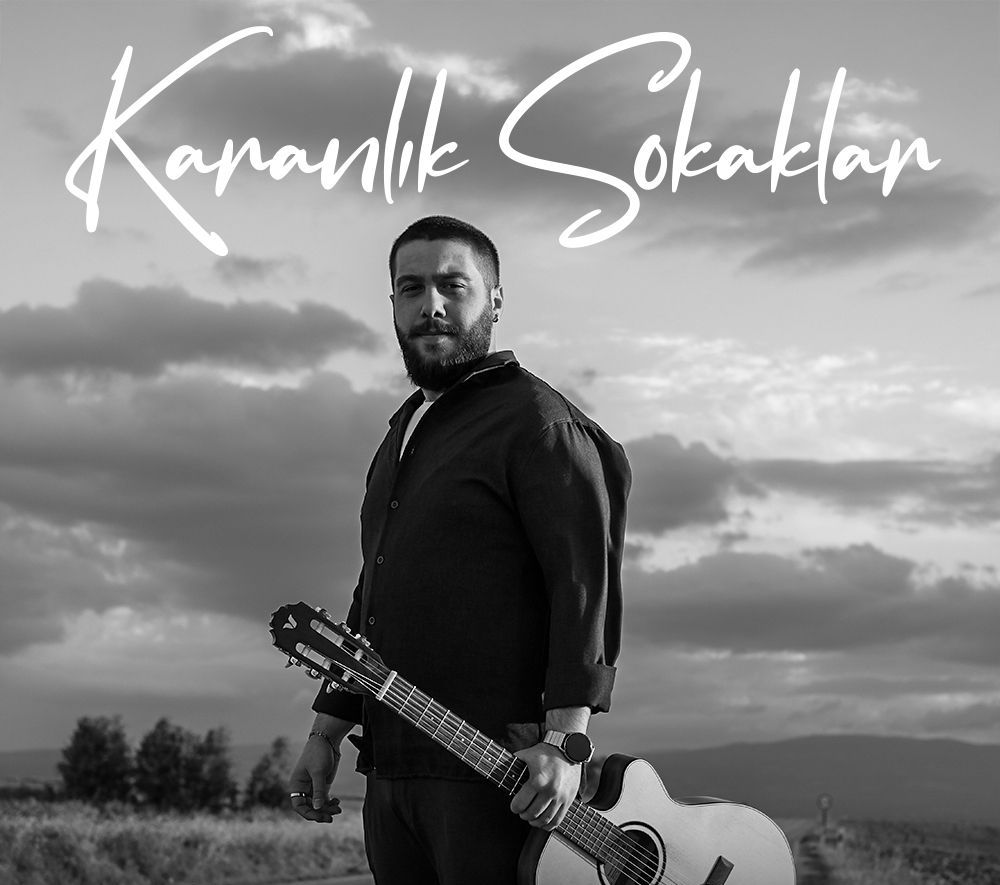 Kemençesi ve Karadeniz müziğiyle sokaklarda adından söz ettiren Oğuzhan Bacanak