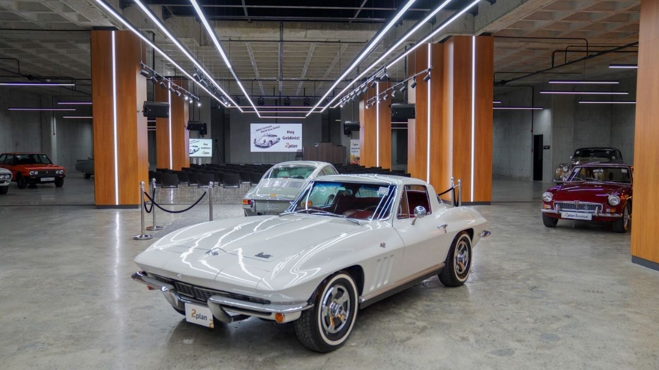 Klasik araç tutkunları 2plan Terminal’de buluşuyor 2 Klasik araç tutkunları 2plan Terminal’de buluşuyor