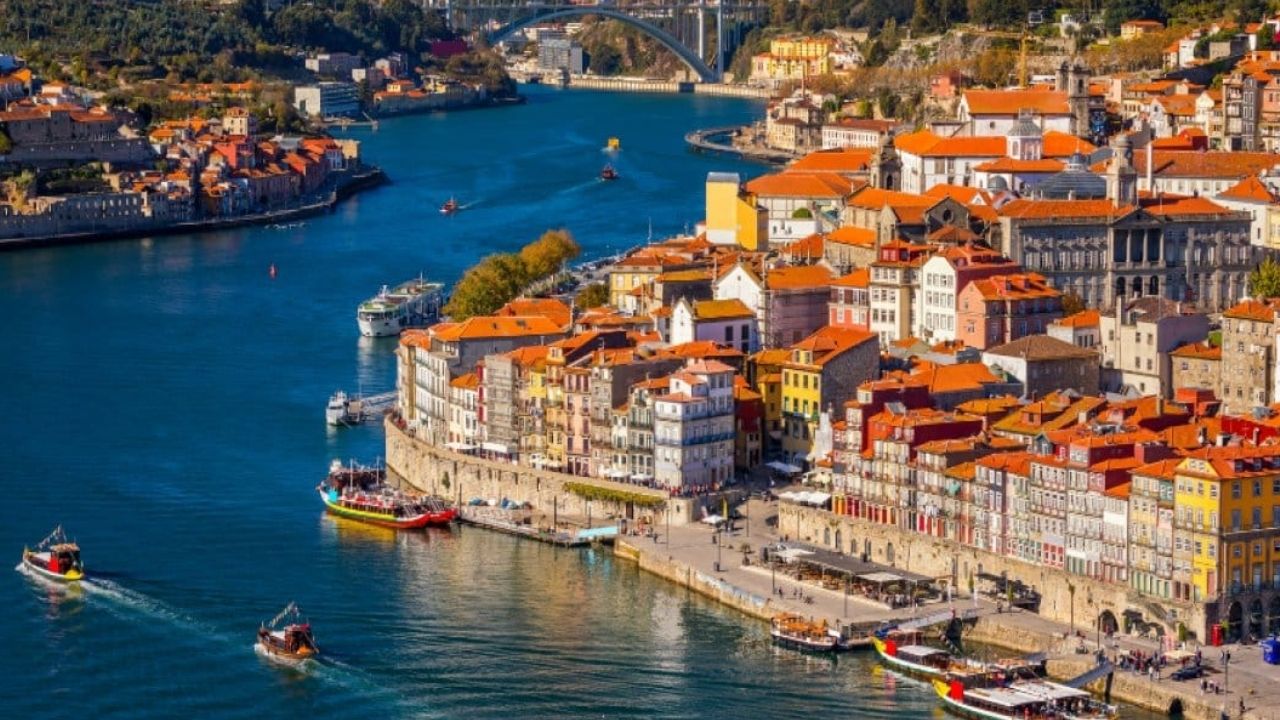 Portekiz, aylık en az 870 euro pasif geliri bulunan yabancılara