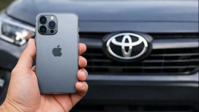 Dünyanın en büyük otomobil üreticilerinden Toyota’nın, Apple’ın dijital araç anahtarı