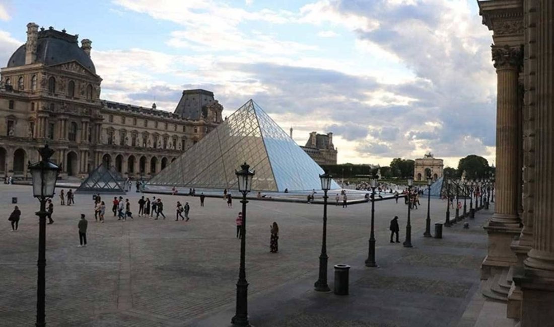 Fransa’nın başkenti Paris’te bulunan dünyaca ünlü Louvre Müzesi’nin personeli, kötüleşen