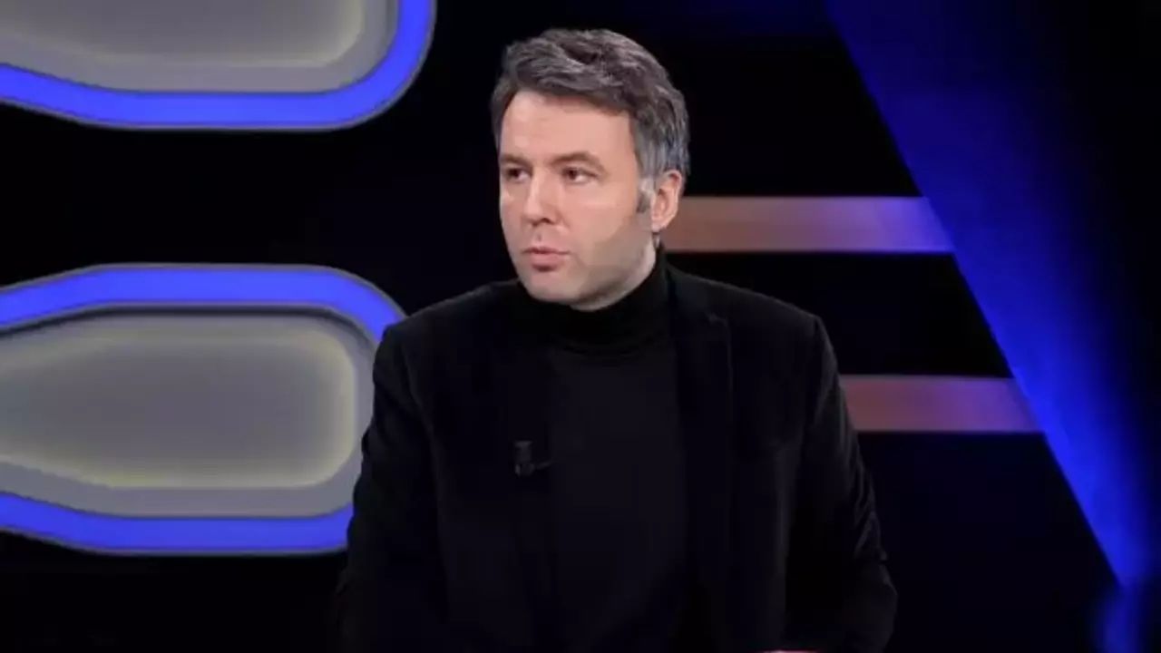 Habertürk TV Genel Yayın Yönetmeni Mehmet Akif Ersoy gözaltına alındı.
