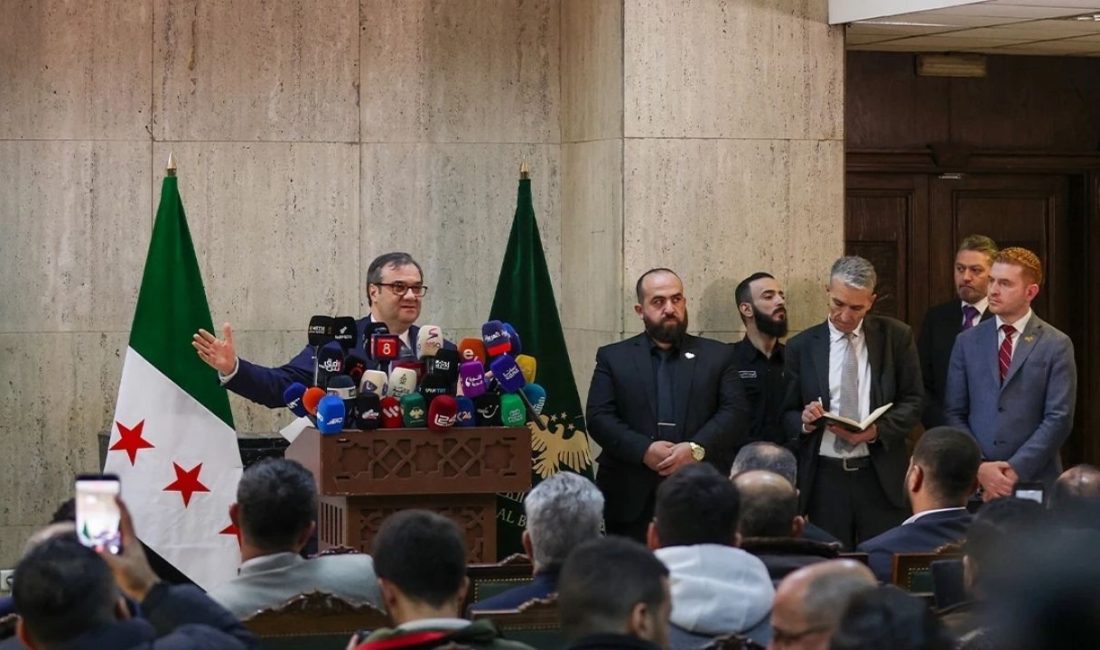 Suriye Merkez Bankası, paradan iki sıfır atılarak basılan yeni Suriye