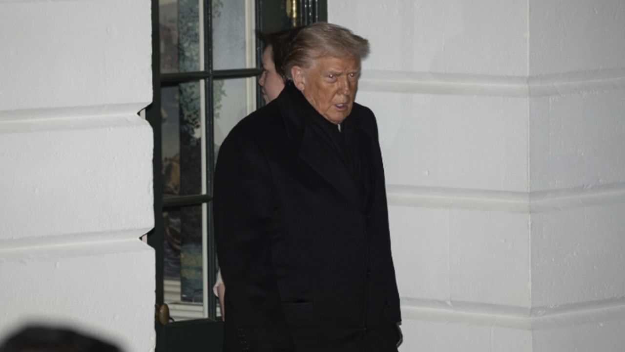 Davos zirvesine gitmek üzere yola çıkan ABD Başkanı Donald Trump’ın