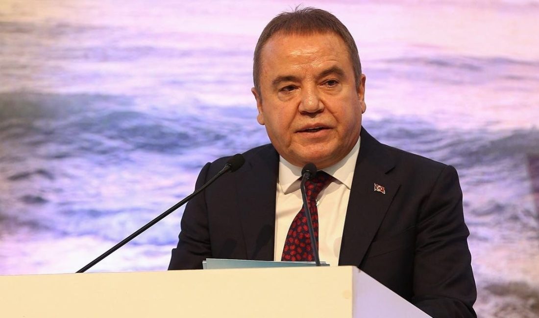 Antalya Büyükşehir Belediyesi’ne yönelik yürütülen soruşturma kapsamında tutuklanarak görevden uzaklaştırılan