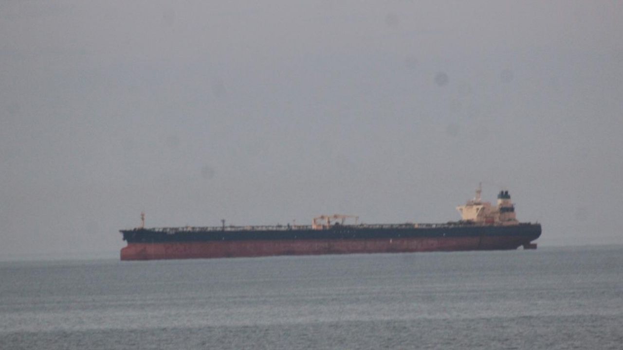 Karadeniz’de 140 bin ton ham petrol yüklü ALTURA isimli Türk