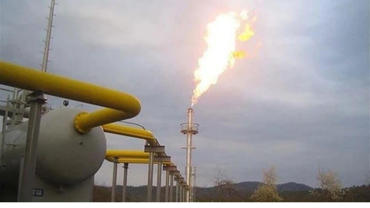 Hürmüz Boğazı’nın kapanması sonrası LNG tedarikinin kesintiye uğraması, Avrupa’yı yeniden