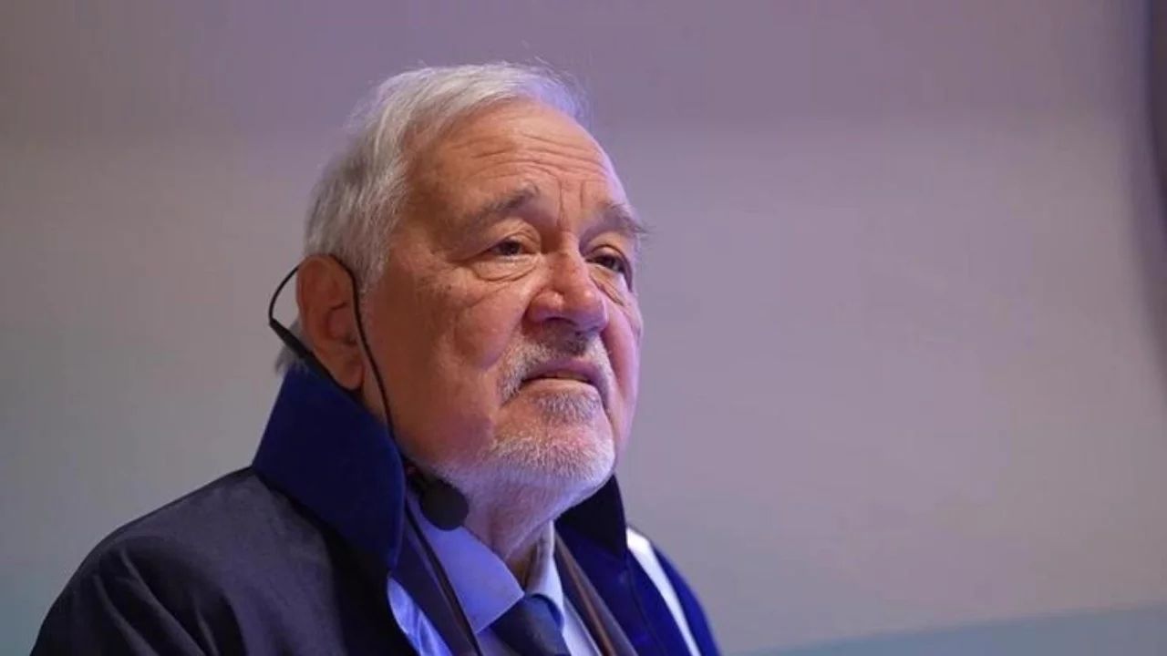 Tarihçi İlber Ortaylı’nın ciddi sağlık sorunlarıyla mücadele ettiği öğrenildi. Konuya