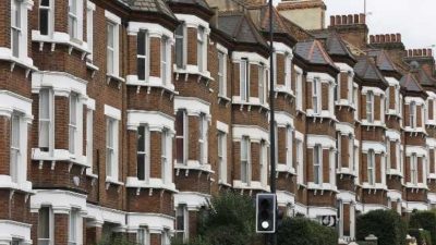 İngiltere’de konut fiyatları, mart ayında yeniden artış gösterdi. Rightmove’un verilerine