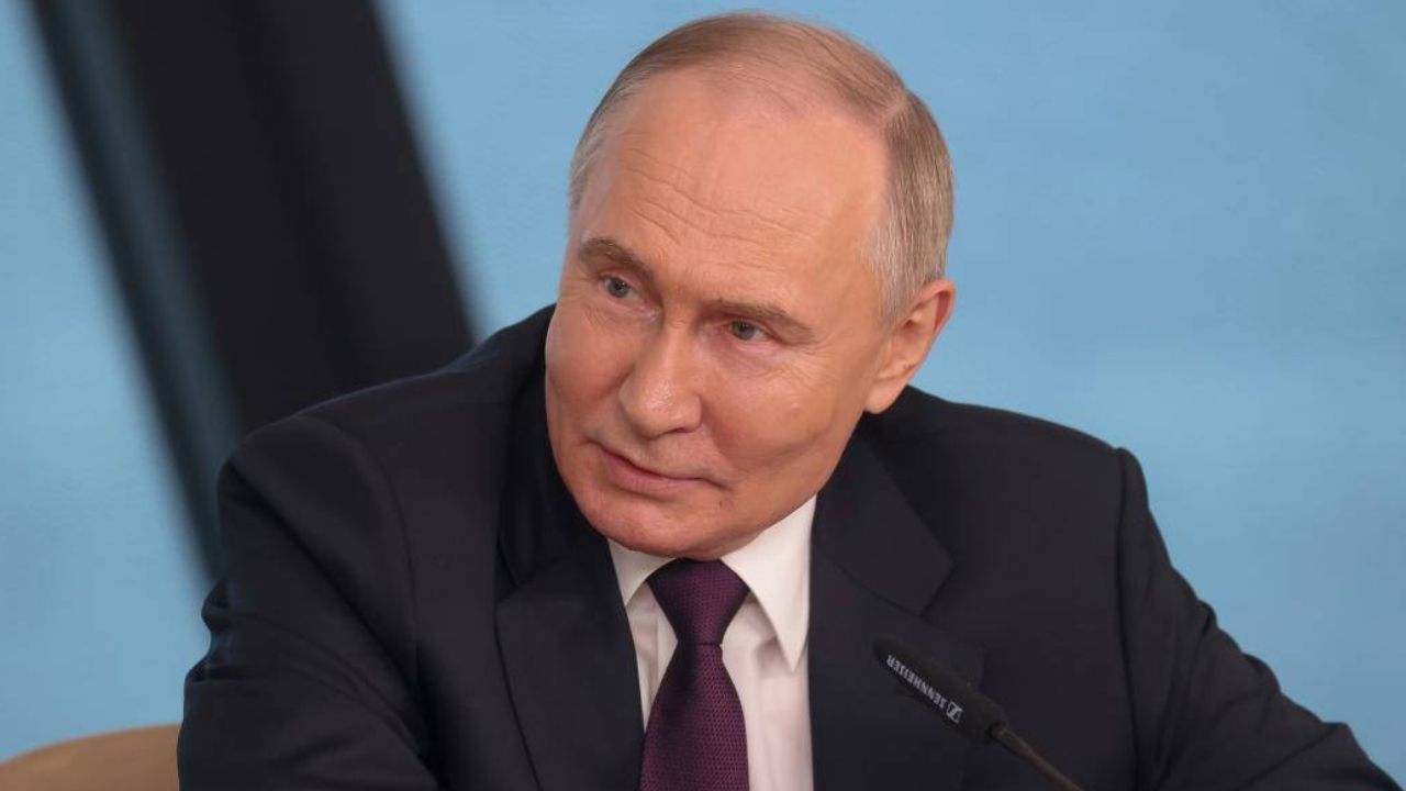 Rusya, 100 gramdan ağır külçe altın ihracatını yasakladı. Putin tarafından