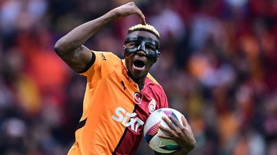 Galatasaray forması giyen Nijeryalı futbolcu Victor Osimhen’in, 1. Lig ekiplerinden