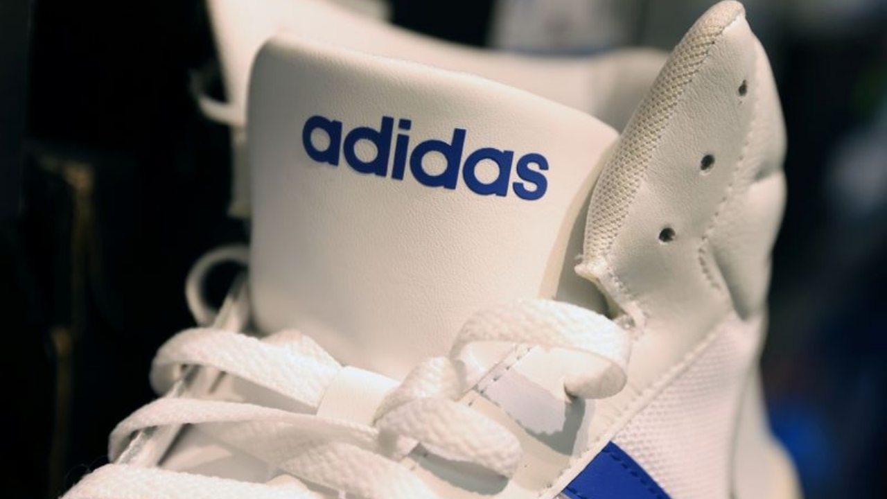 Adidas, 2026 yılının ilk çeyreğinde gelir ve kârlılık kalemlerinde beklentileri