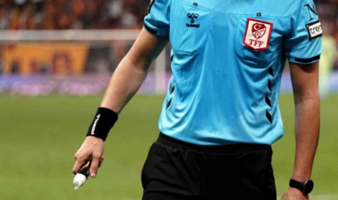 Süper Lig'in 31. haftasında oynanacak Galatasaray-Fenerbahçe derbisinde hakem Yasin Kol