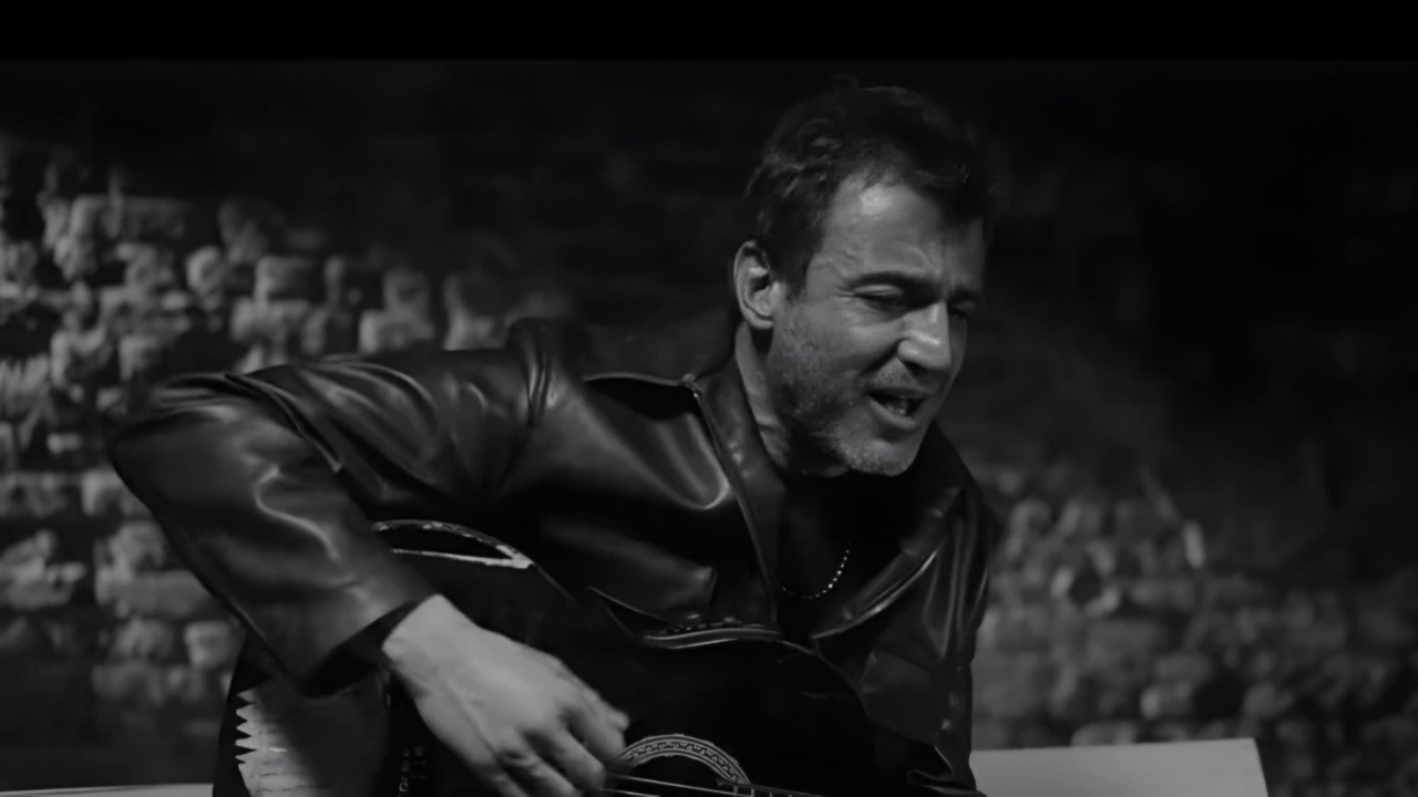 Şarkıcı Rıza Tamer’in hayatını kaybettiği öğrenildi. Tamer, Bodrum’un Konacık Mahallesi’ndeki