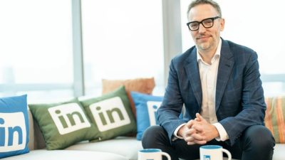LinkedIn Üst Yöneticisi Ryan Roslansky, yapay zekânın rutin işleri devralmasıyla
