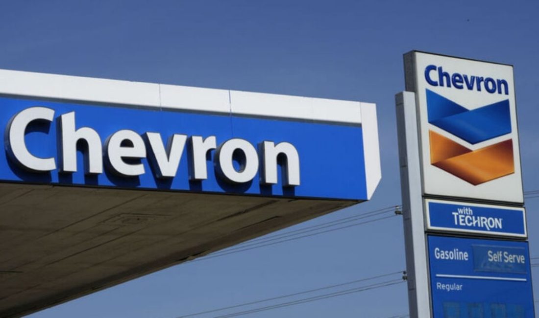 Petrol fiyatlarındaki hızlı yükselişin ardından Chevron yöneticisinin “araç kullanımını azaltın”