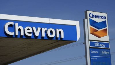 Petrol fiyatlarındaki hızlı yükselişin ardından Chevron yöneticisinin “araç kullanımını azaltın”