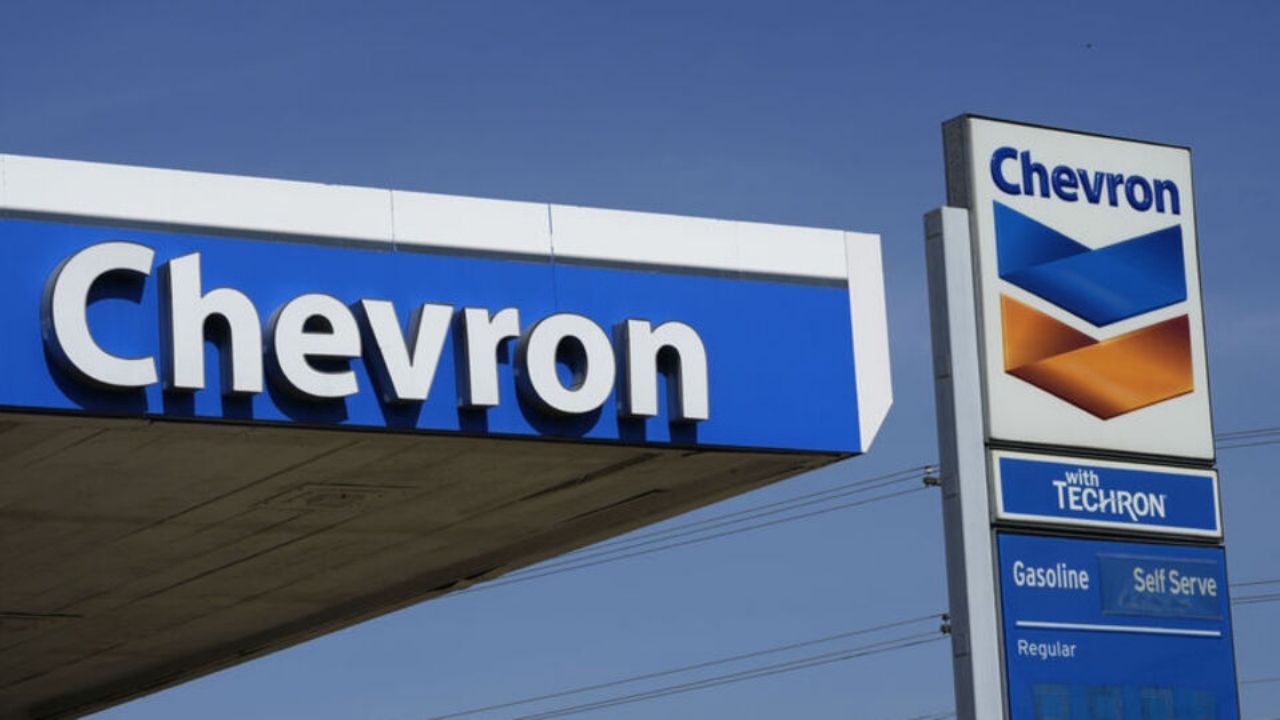 Petrol fiyatlarındaki hızlı yükselişin ardından Chevron yöneticisinin “araç kullanımını azaltın”