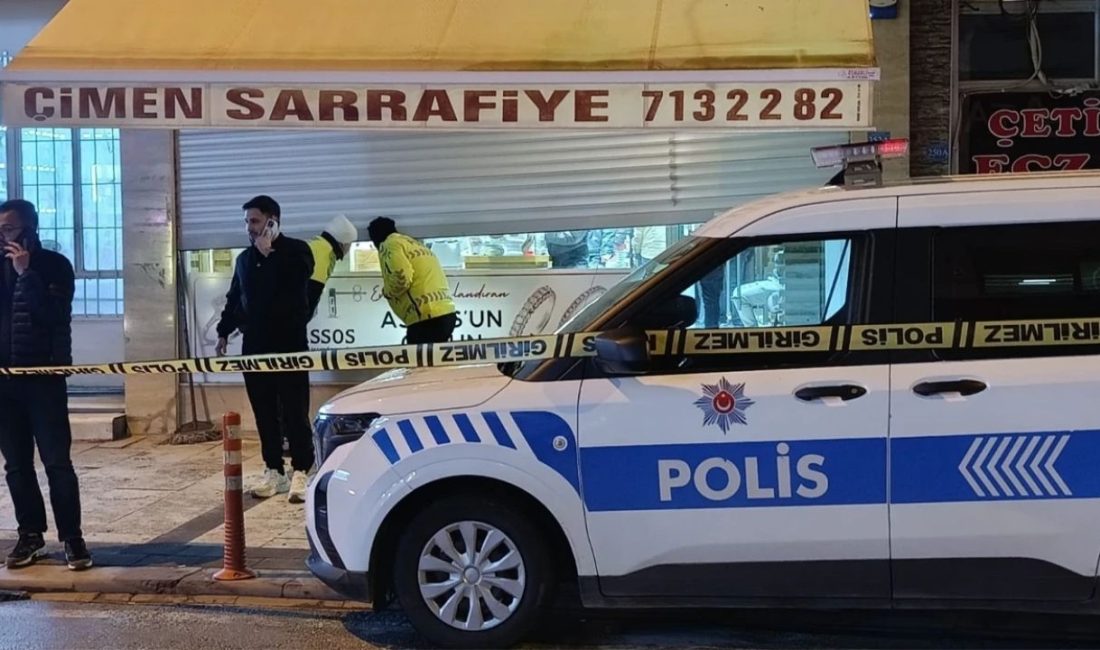 Denizli’nin Çivril ilçesinde yaklaşık 30 yıldır sarraflık yaptığı belirtilen bir