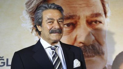 Zatürre teşhisiyle yoğun bakımda tedavi altına alınan usta oyuncu Kadir
