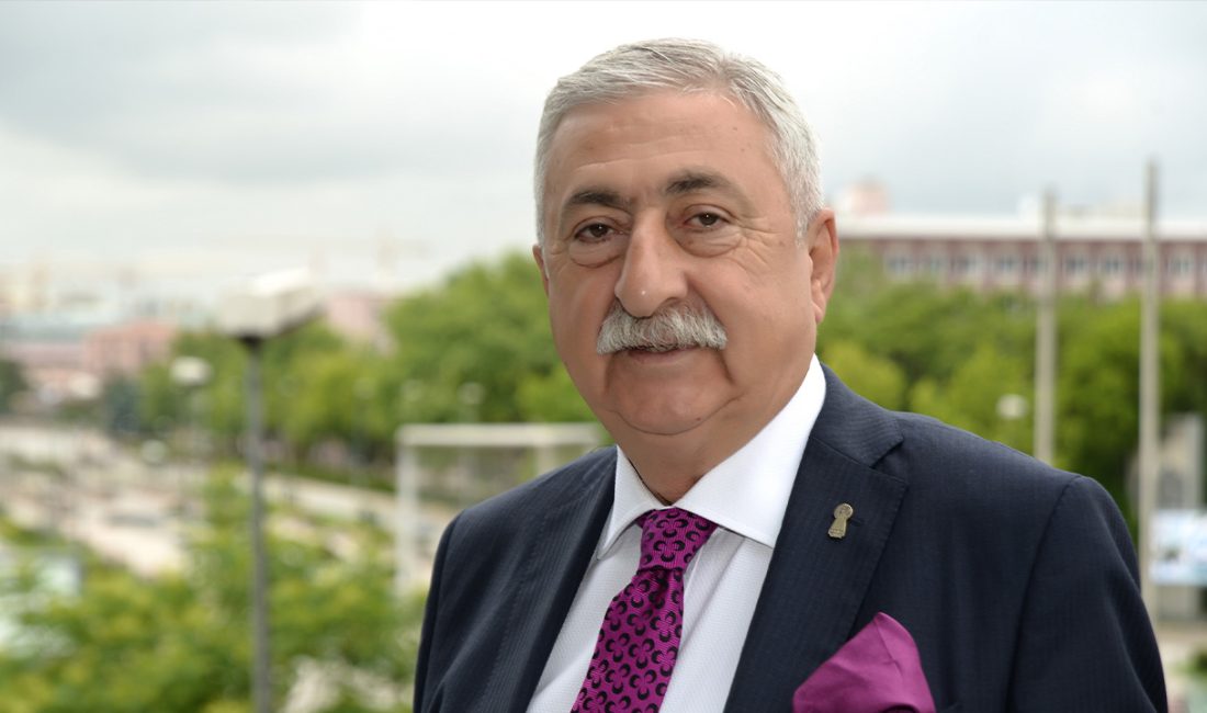 TESK Genel Başkanı Bendevi Palandöken, gençlerin ekonomik nedenlerle evlilik kararlarını